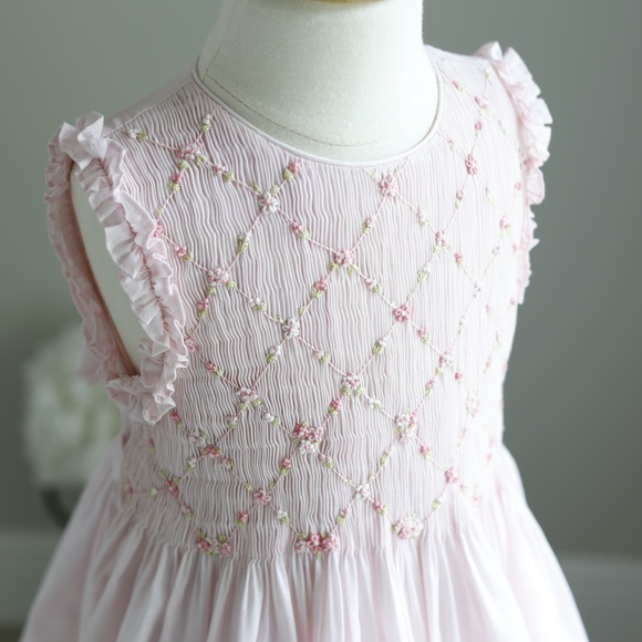 Smocked Pink Dress Smocked Embroidery Size 4T Spring Portrait Vacation - Picture 1 of 8